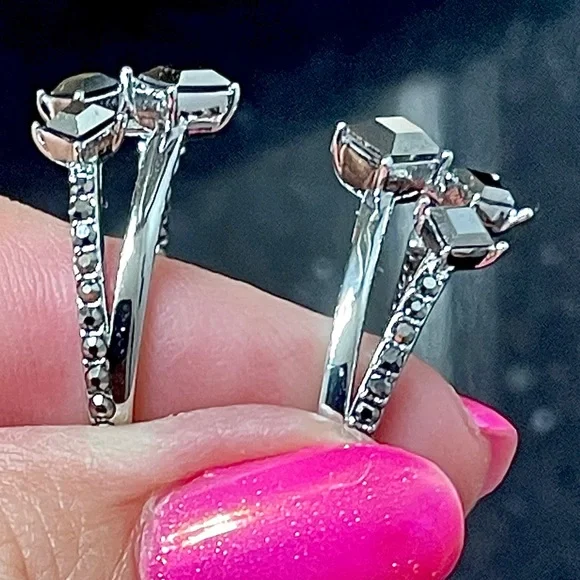 Karl Lagerfeld Hoop Earrings Black & silver NWT - Picture 8 of 10